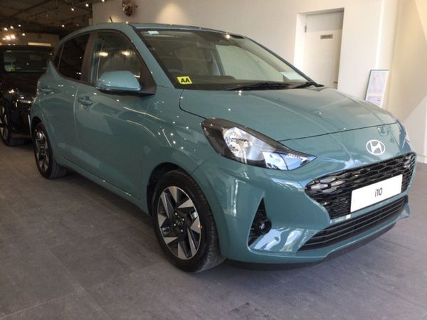 Hyundai i10 Hatchback, Petrol, 2024, Green