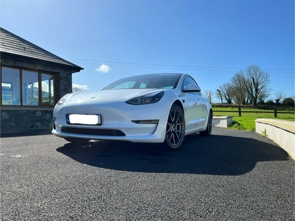 Tesla MODEL 3 Saloon, Electric, 2021, White