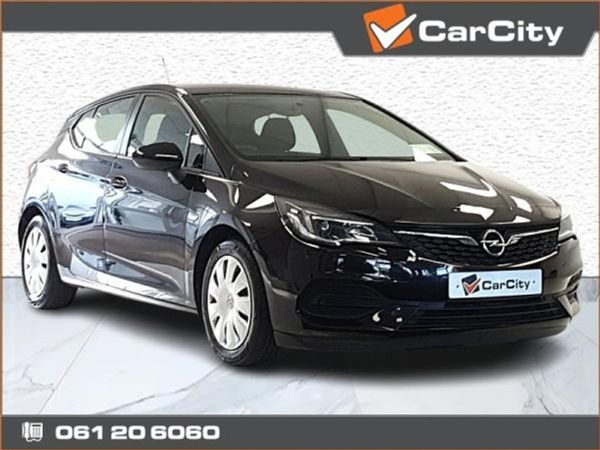 Opel Astra Hatchback, Diesel, 2021, Black