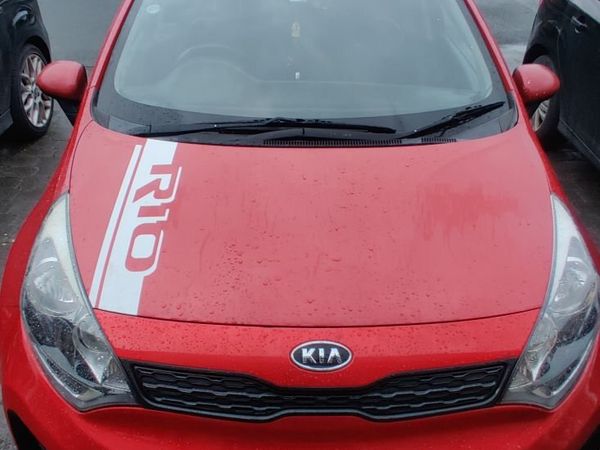 Kia Rio Hatchback, Diesel, 2012, Red