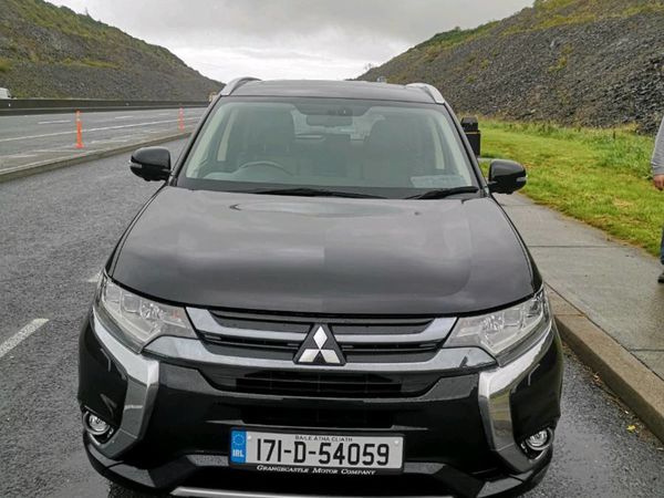 Mitsubishi Outlander SUV, Petrol Plug-in Hybrid, 2017, Black