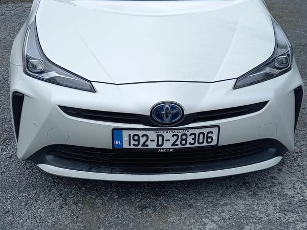 Toyota Prius Hatchback, Petrol Hybrid, 2019, White