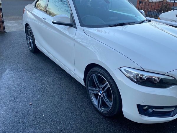 BMW 2-Series Coupe, Petrol, 2015, White