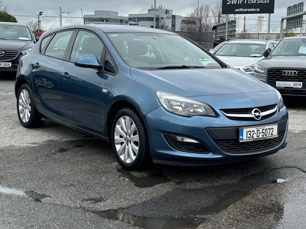 Opel Astra MPV, Petrol, 2013, Blue