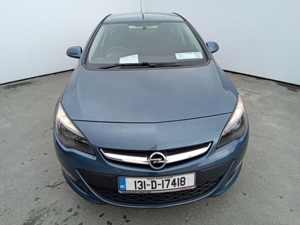 Opel Astra Saloon, Diesel, 2013, Grey