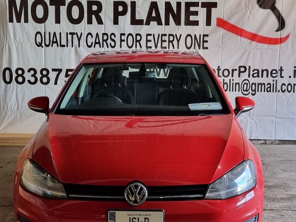 Volkswagen Golf Hatchback, Petrol, 2016, Red