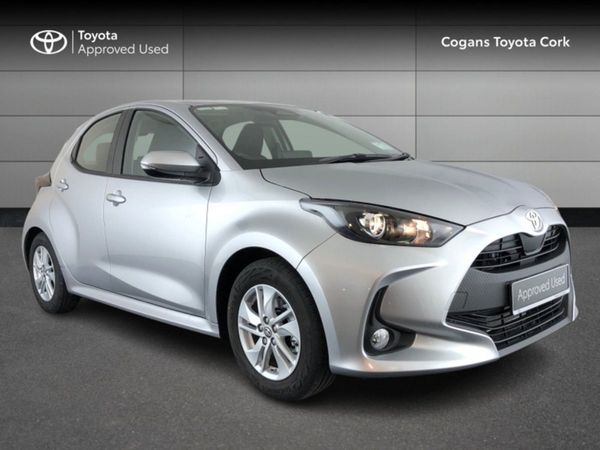 Toyota Yaris Hatchback, Hybrid, 2024, Silver