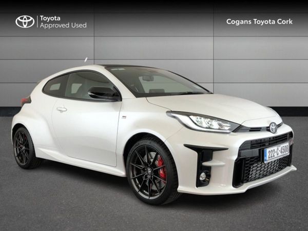 Toyota Yaris Hatchback, Petrol, 2022, White