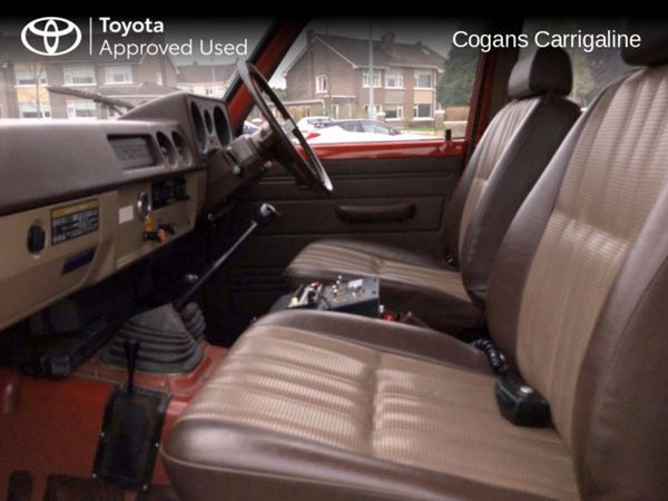 Toyota Land Cruiser , Petrol, 1983, Red