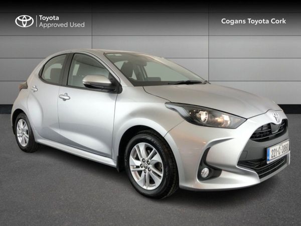 Toyota Yaris Hatchback, Petrol, 2022, Silver