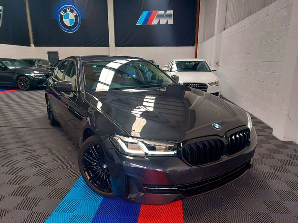 BMW 5-Series Estate, Petrol Plug-in Hybrid, 2021, Grey