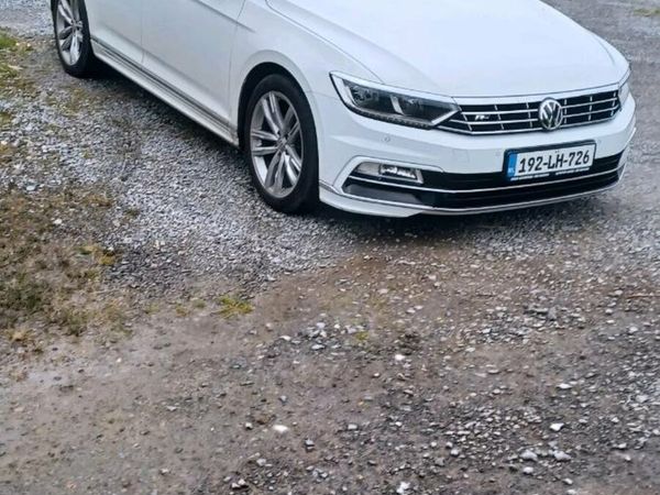 Volkswagen Passat Saloon, Diesel, 2019, White