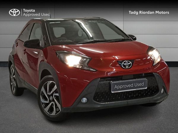 Toyota Aygo Hatchback, Petrol, 2023, Red