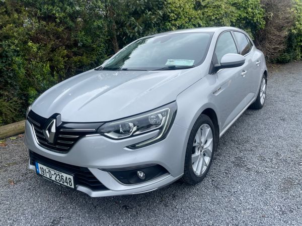 Renault Megane Hatchback, Petrol, 2019, Grey