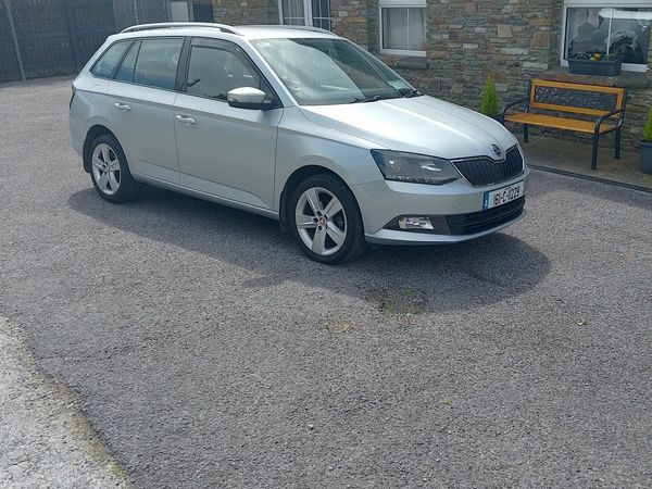 Skoda Fabia Estate, Petrol, 2016, Silver