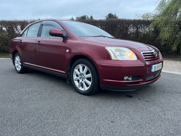 Toyota Avensis Saloon, Petrol, 2005, Red