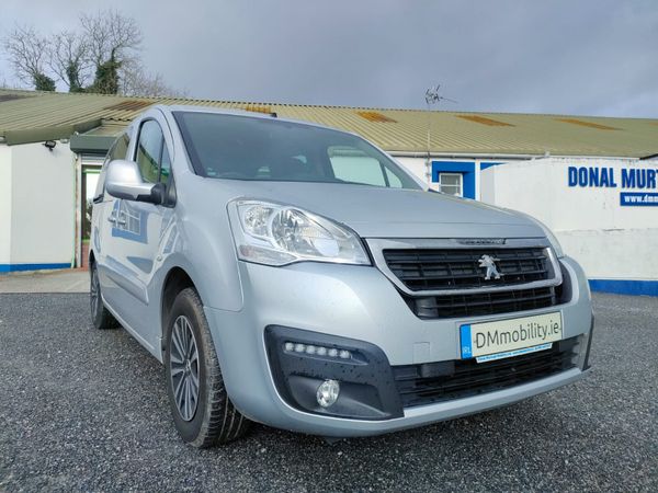 Peugeot Partner MPV, Diesel, 2017, Silver