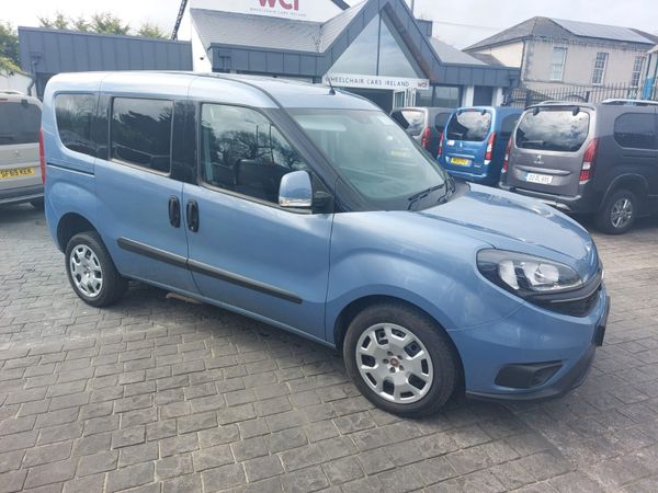 Fiat Doblo MPV, Petrol, 2020, Blue