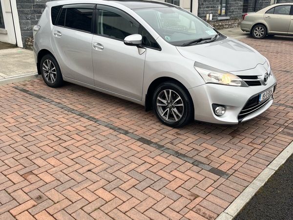 Toyota Verso MPV, Diesel, 2015, Silver