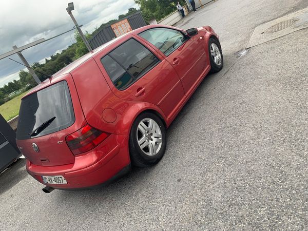 Volkswagen Golf Hatchback, Diesel, 2002, Red