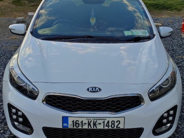 Kia Ceed Hatchback, Petrol, 2016, White