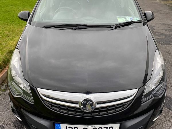 Vauxhall Corsa Hatchback, Petrol, 2013, Black