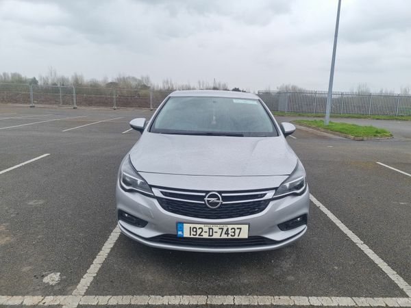 Opel Astra Hatchback, Petrol, 2019, Grey