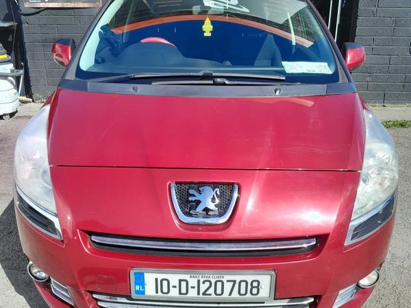 Peugeot 5008 MPV, Diesel, 2010, Red
