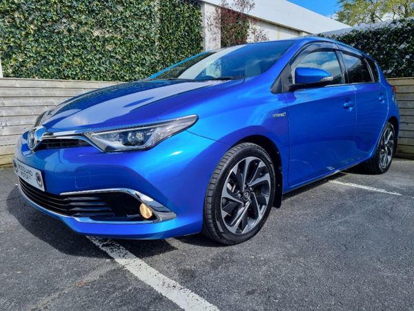 Toyota Auris Hatchback, Petrol, 2017, Blue