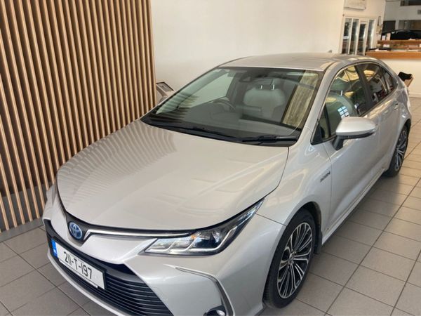 Toyota Corolla Saloon, Petrol Hybrid, 2021, Grey