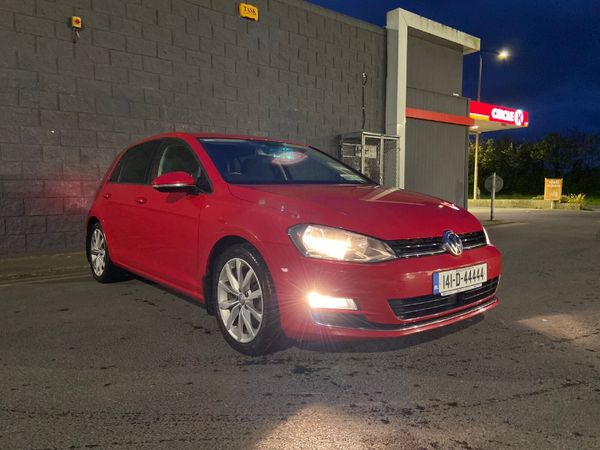 Volkswagen Golf Hatchback, Petrol, 2014, Red