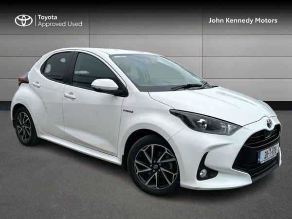 Toyota Yaris Hatchback, Hybrid, 2021, White