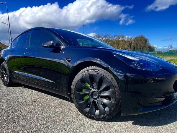 Tesla MODEL 3 Saloon, Electric, 2022, Black