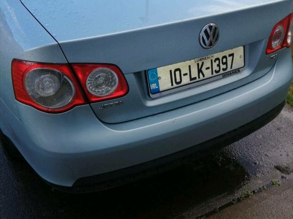 Volkswagen Jetta Saloon, Diesel, 2010, Blue