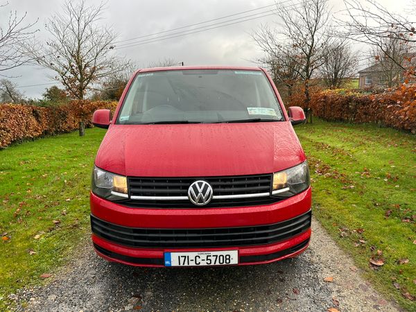 Volkswagen Transporter Van, Diesel, 2017, Red