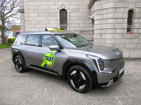 Kia EV9 MPV, Electric, 2025, Grey
