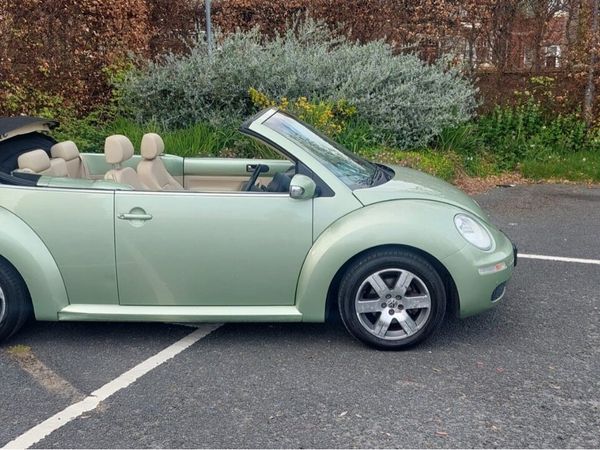 Volkswagen Beetle Convertible, Petrol, 2008, Green