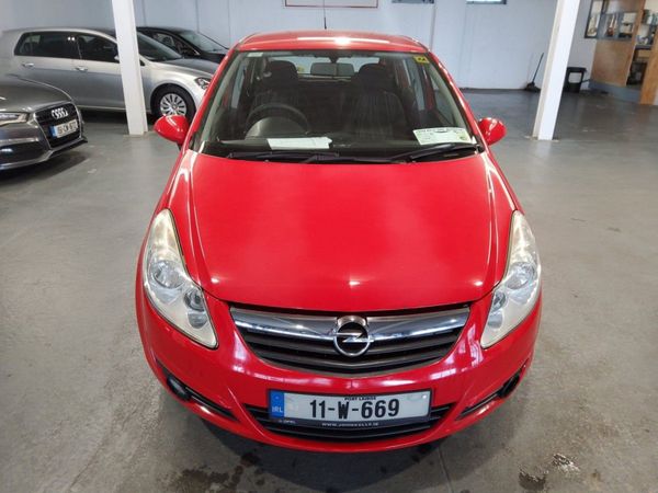 Opel Corsa Hatchback, Petrol, 2011, Red