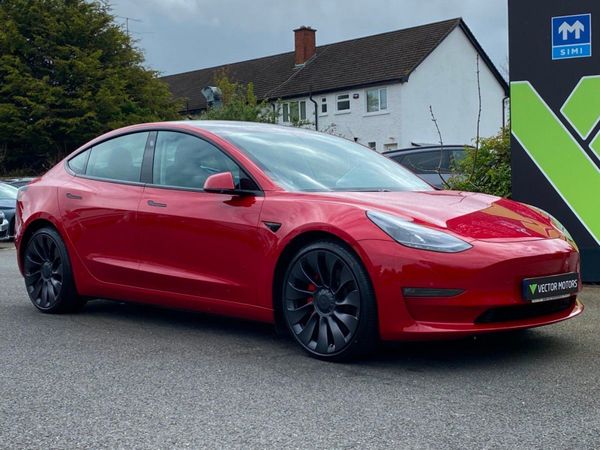 Tesla MODEL 3 Saloon, Electric, 2021, Red