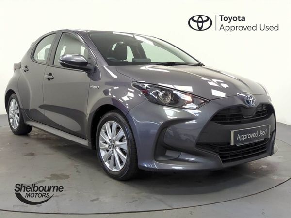 Toyota Yaris , Hybrid, 2021, Grey