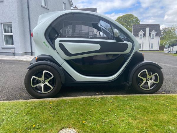 Renault Twizy Coupe, Electric, 2016, White