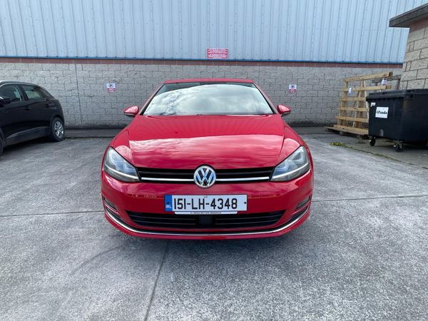 Volkswagen Golf Hatchback, Petrol, 2015, Red