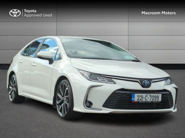 Toyota Corolla Saloon, Hybrid, 2022, White