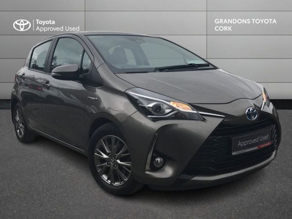 Toyota Yaris Hatchback, Hybrid, 2019, Grey
