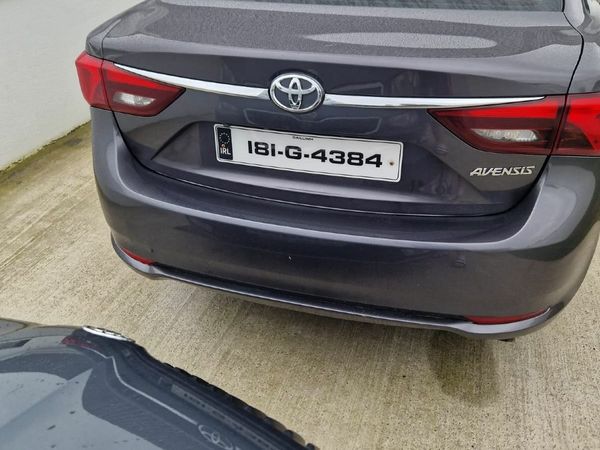 Toyota Avensis Saloon, Diesel, 2018, Grey