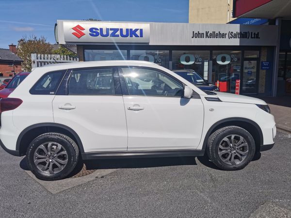 Suzuki Vitara SUV, Petrol, 2021, White