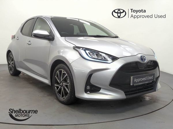 Toyota Yaris , Hybrid, 2022, Silver
