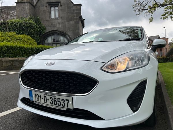 Ford Fiesta Hatchback, Petrol, 2019, White