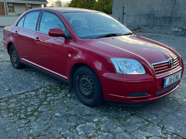 Toyota Avensis Saloon, Petrol, 2006, Red