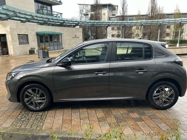 Peugeot 208 Hatchback, Petrol, 2022, Grey